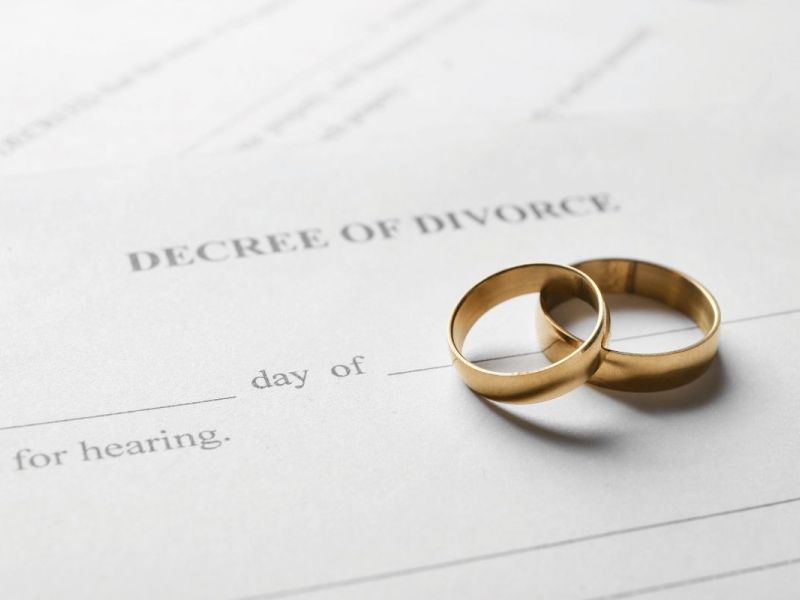 At Horak Law, our divorce and family law attorneys understand the real-life impact of Texas divorce laws. Contact us today to speak about an attorney to protect yourself during a divorce.