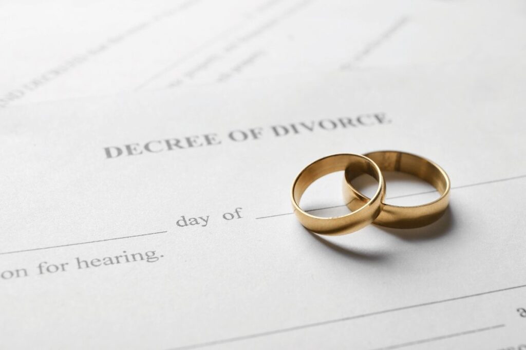 At Horak Law, our divorce and family law attorneys understand the real-life impact of Texas divorce laws. Contact us today to speak about an attorney to protect yourself during a divorce.